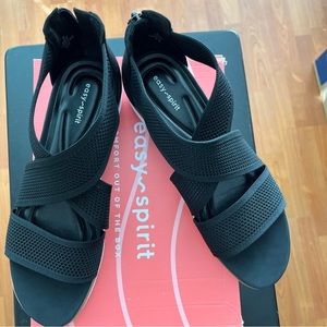 Easy Spirit Sandals Wander2 Black-New never worn, used as display shoe.